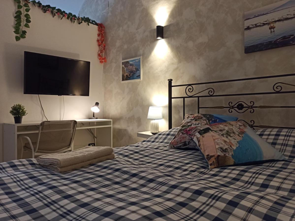Casa Vacanze Smeralda Amalfi Coast Vietri Екстериор снимка